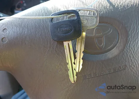 2001 Toyota Tundra Ltd V8 from USA, damaged, VIN 5TBBT48151S190793